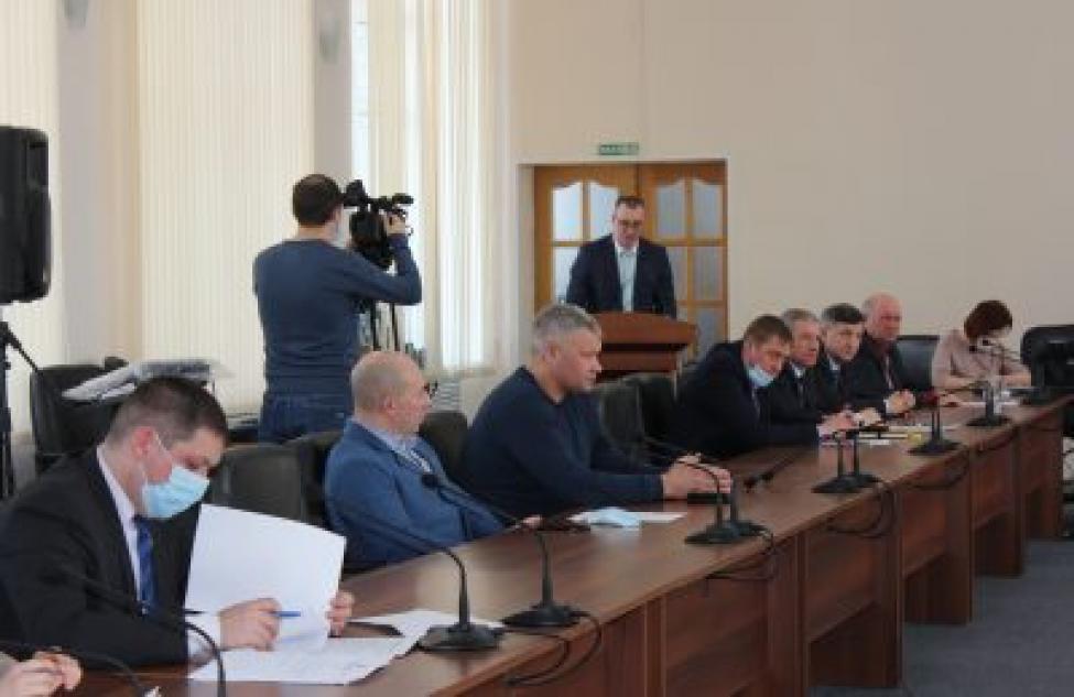 Глава Куйбышевского района Олег Караваев представил депутатам итоги работы за 2020 год