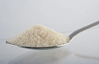 Сигналы о завышении цен на сахар в районах области проверяет минпромторг