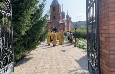 Крестным ходом и концертом отметили в Куйбышеве день Крещения Руси