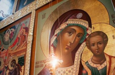 День Казанской иконы Божьей Матери: почему так почитаема в России
