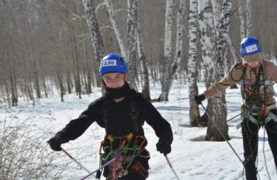Юные туристы Куйбышевского района соревновались на базе «Гайдар»