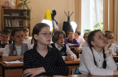 В школах Куйбышевского района проходят Уроки мужества