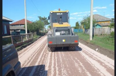 В селах Куйбышевского района ремонтируют дороги