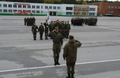 Выпускникам школ Куйбышевского района предлагают выбрать военные профессии
