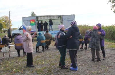 Автоклуб и Библиобус дарят радость сельчанам в Куйбышевском районе
