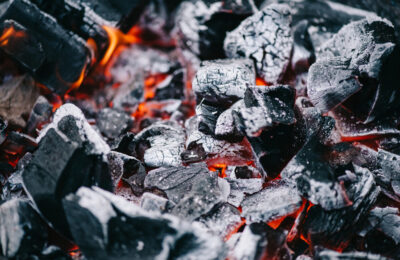 Шлак под стену: угли стали причиной пожара в Куйбышеве