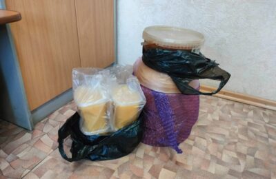 Более 15 килограммов мёда собрали куйбышевцы для участников спецоперации