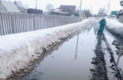 Дороги в Новосибирской области подтопило талыми водами