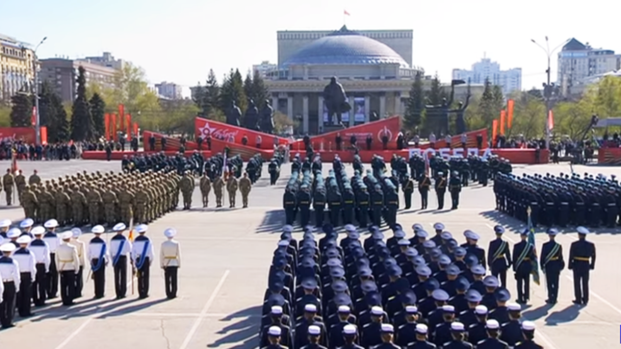 Военный парад и салют: Новосибирск готовится ко Дню Победы - Трудовая жизнь