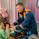 Спасатели учат детей Новосибирской области правилам безопасности
