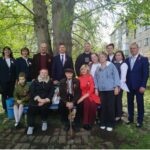 В День Победы ветеранов в Куйбышеве поздравляли во дворах их домов
