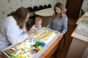 В Новосибирской области создана комплексная система ранней помощи детям с ОВЗ