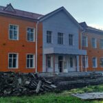 В Куйбышеве приступили к благоустройству территории школы № 4