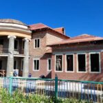 Почти 70 оконных блоков установили в «Золотом ключике»