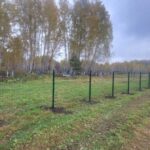 Шесть сельских кладбищ в Куйбышевском районе огородили с участием жителей