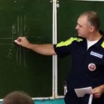 Сотрудники Госавтоинспекции беседовали с детьми в Куйбышеве и Северном