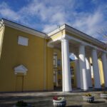 Завершён капитальный ремонт фасада Дворца культуры в Куйбышеве