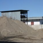 Дорожники Куйбышева подготовили к зиме технику и пескосоляную смесь