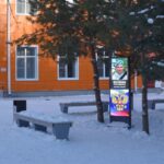 Ценою жизни: портреты героев транслируют на видеопилонах в Куйбышеве