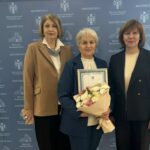 Коллектив куйбышевской школы №10 наградили в Правительстве Новосибирской области