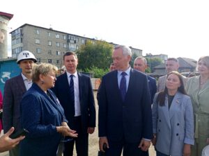 Губернатор Андрей Травников сохранил позицию в десятке лучших глав регионов страны