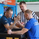 Более 30 сотрудников силовых структур соревновались по армрестлингу в Куйбышеве