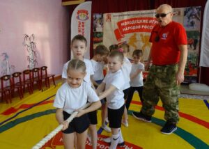 Молодецкие игры народов России прошли для дошкольников в Куйбышеве