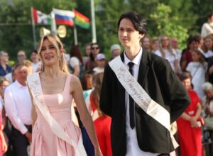 Названы даты проведения Последнего звонка и выпускного вечера в Куйбышевском районе