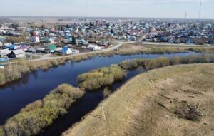 Дважды в сутки замеряют уровень воды в реке Омь в Куйбышеве