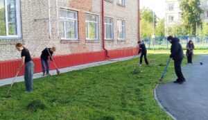 С началом лета 182 подростка в Куйбышевском районе приступили к работе