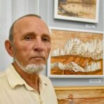 Более 120 берестяных панно мастера из Куйбышевского района представили в Новосибирске