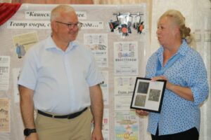 Экспонаты из Москвы в Музейный комплекс Куйбышева передал депутат Олег Иванинский