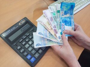 Более 23 тысяч жителей Новосибирской области получают доплату к пенсии за воспитание детей
