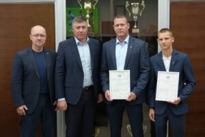 В Минспорте Новосибирской области принимали куйбышевцев после их победы на Кубке мира