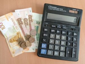 Деньги, страховка, банк: когда поможет финансовый уполномоченный, а когда — только суд