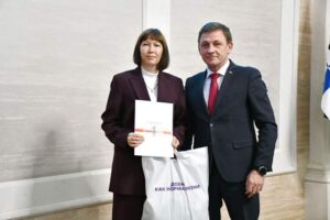 Куйбышевских волонтеров отметили в Правительстве Новосибирской области